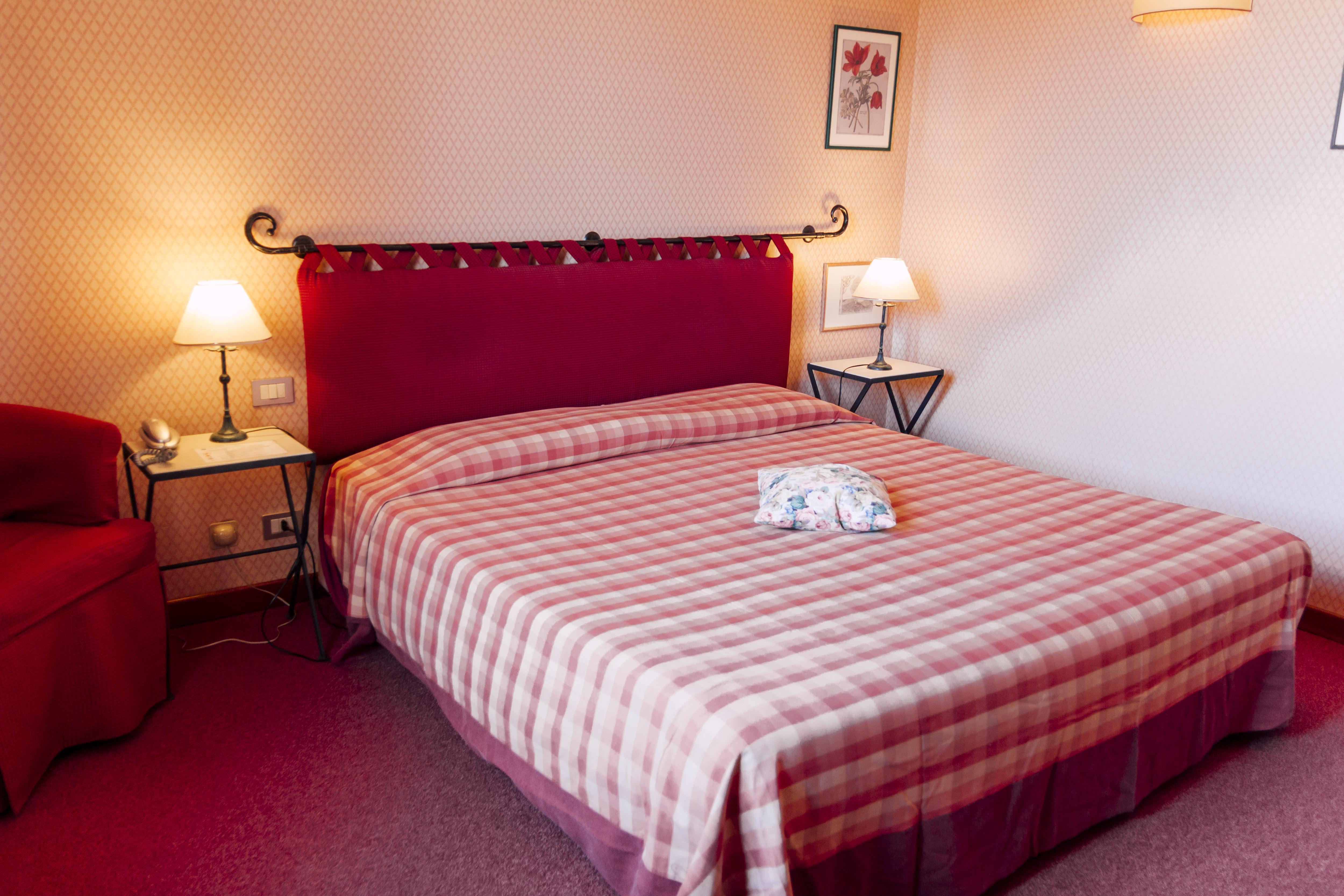 Hostellerie Du Golf Pecetto Bagian luar foto