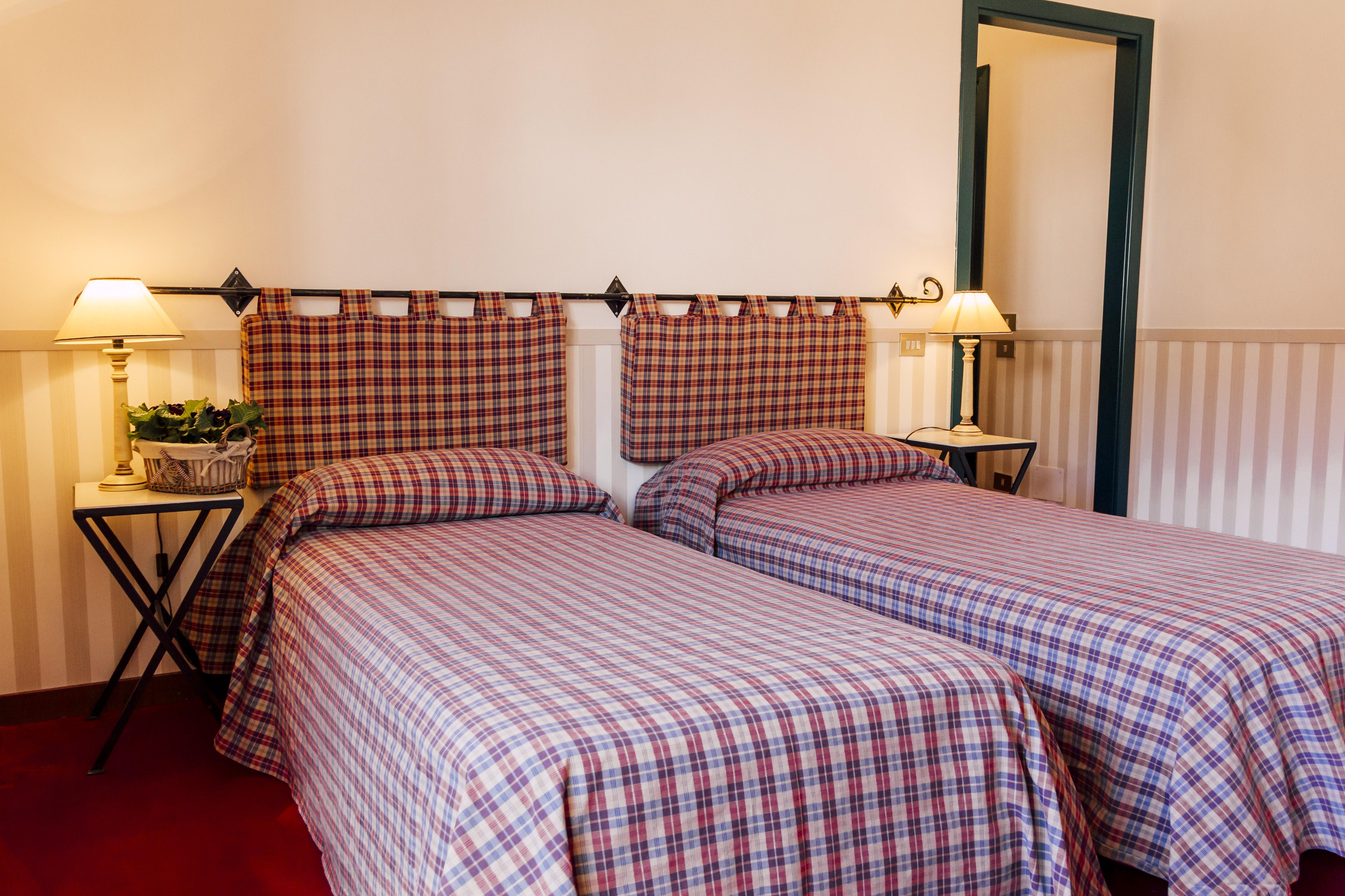 Hostellerie Du Golf Pecetto Bagian luar foto