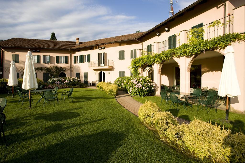 Hostellerie Du Golf Pecetto Bagian luar foto